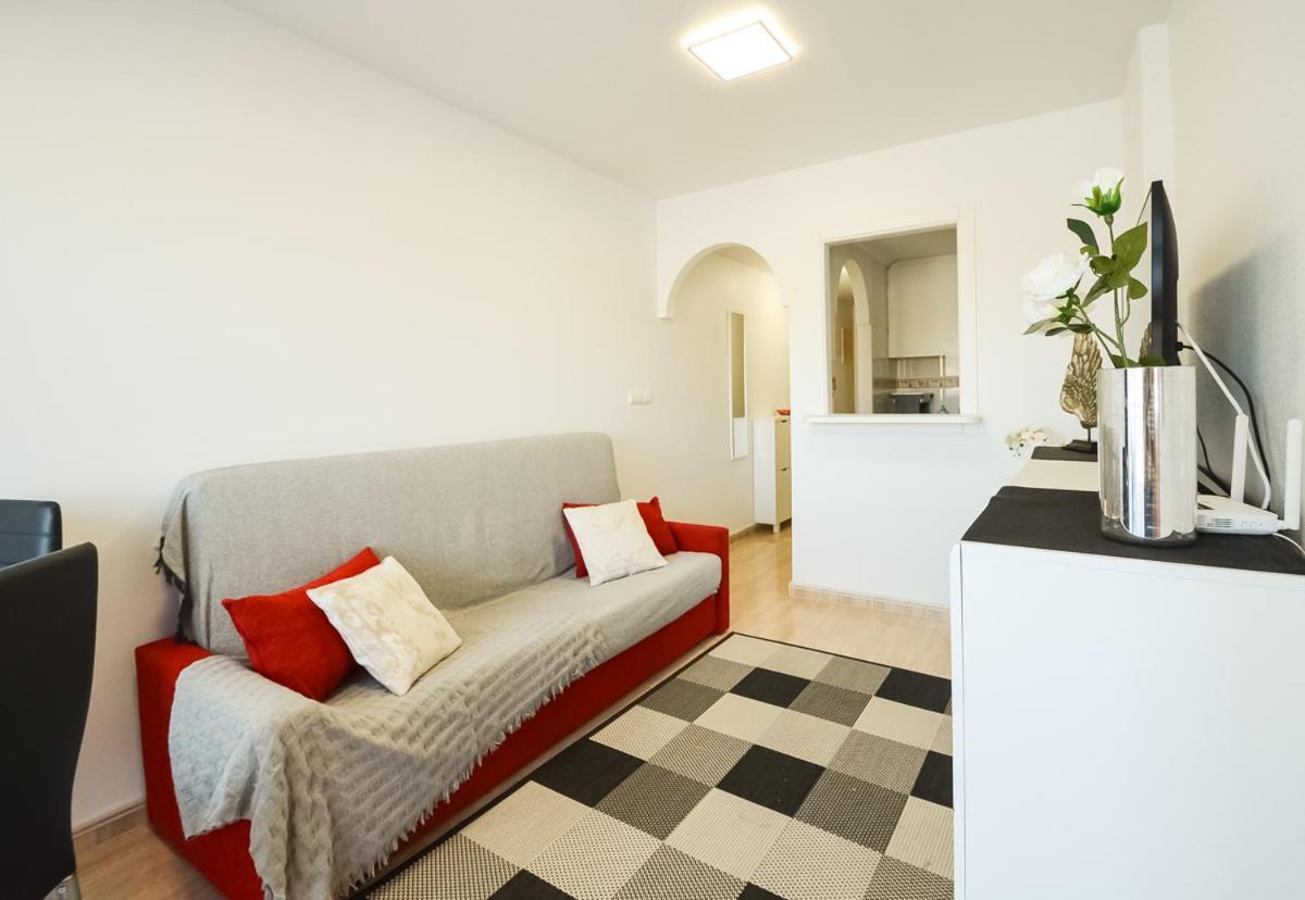 Schoene Wohnung Mit Pool , Wi-Fi Und Privat Garage 托雷维耶哈 外观 照片