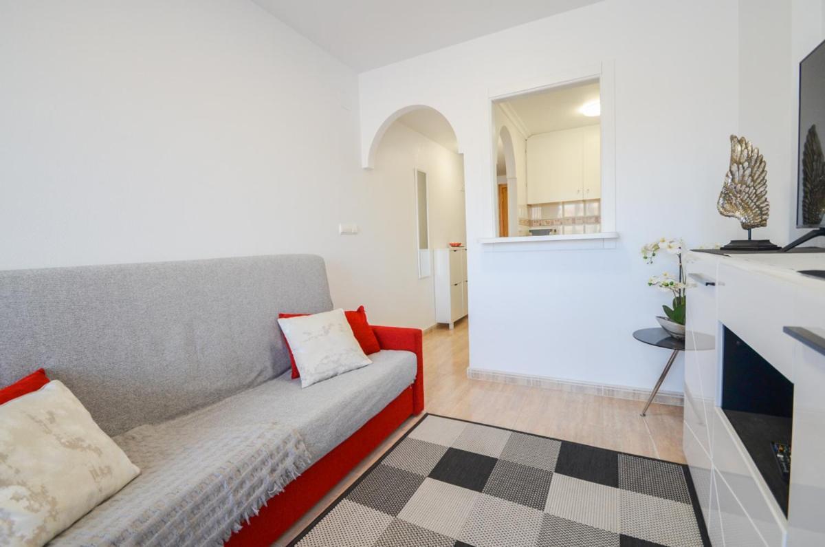 Schoene Wohnung Mit Pool , Wi-Fi Und Privat Garage 托雷维耶哈 外观 照片