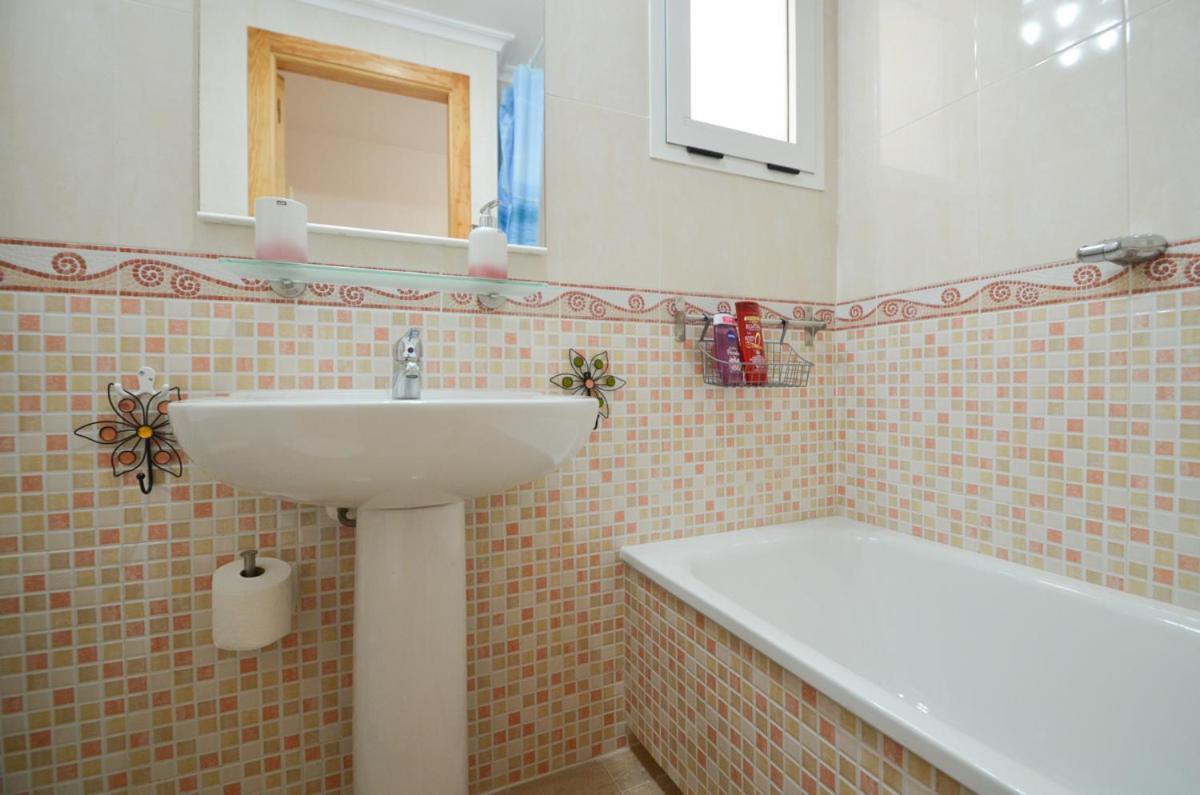 Schoene Wohnung Mit Pool , Wi-Fi Und Privat Garage 托雷维耶哈 外观 照片