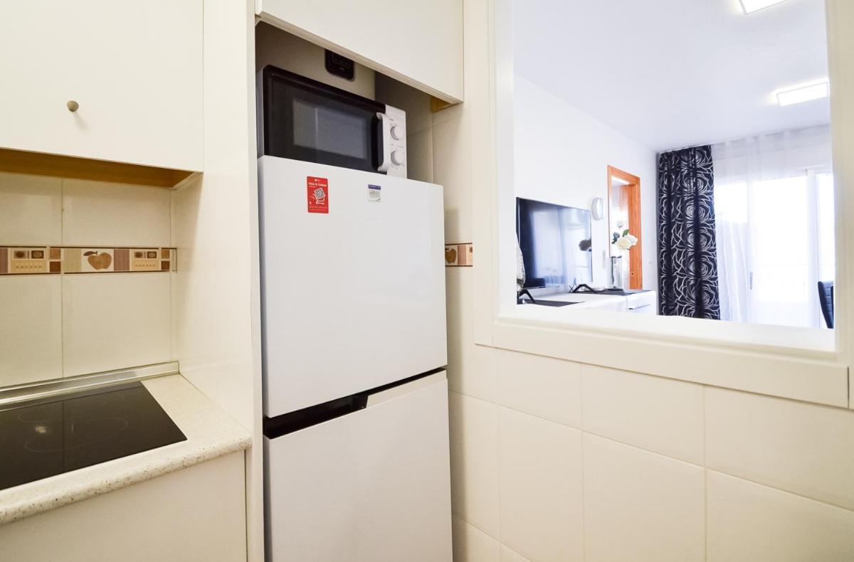 Schoene Wohnung Mit Pool , Wi-Fi Und Privat Garage 托雷维耶哈 外观 照片