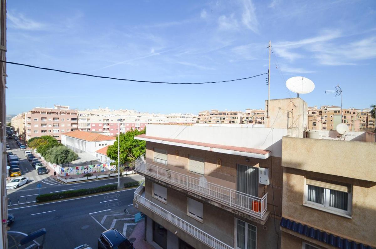 Schoene Wohnung Mit Pool , Wi-Fi Und Privat Garage 托雷维耶哈 外观 照片