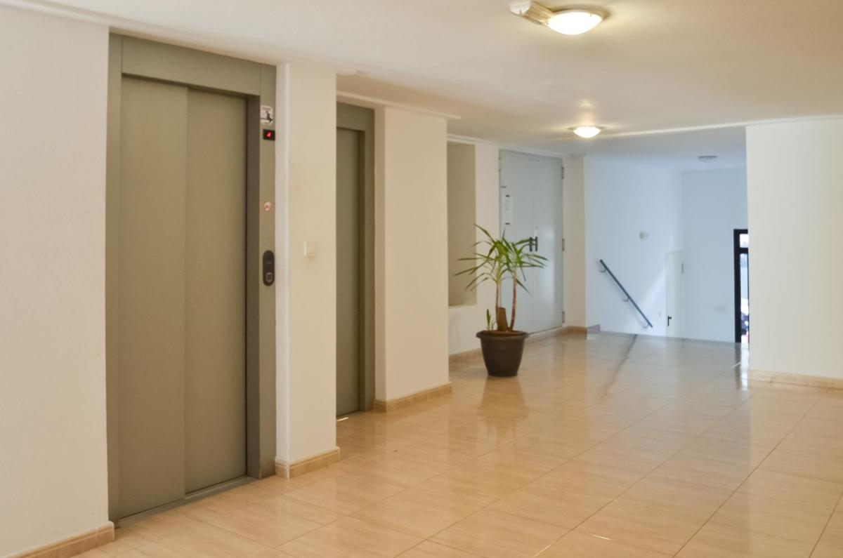 Schoene Wohnung Mit Pool , Wi-Fi Und Privat Garage 托雷维耶哈 外观 照片