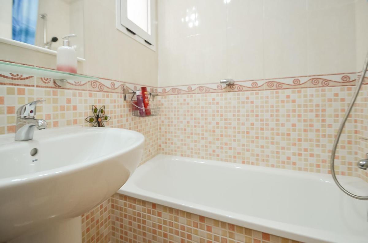 Schoene Wohnung Mit Pool , Wi-Fi Und Privat Garage 托雷维耶哈 外观 照片